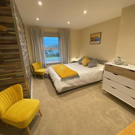 Noddfa Farm Guest House Haverfordwest Bagian luar foto