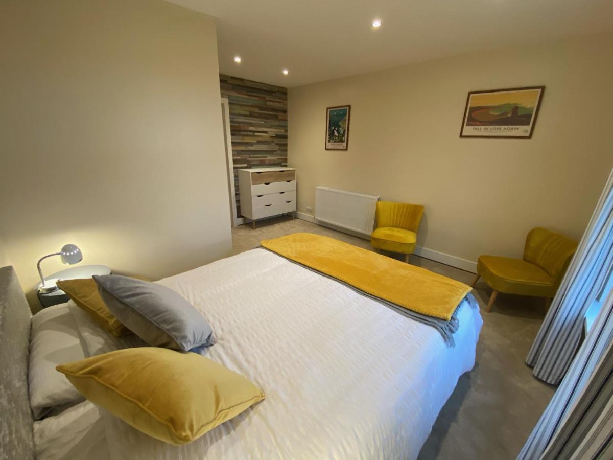 Noddfa Farm Guest House Haverfordwest Bagian luar foto